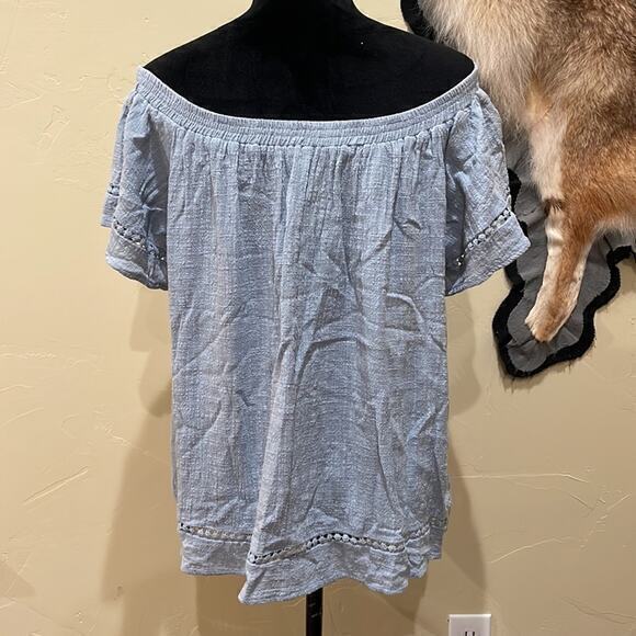 TCEC Off‎ Shoulder Shirt - Picture 2 of 5